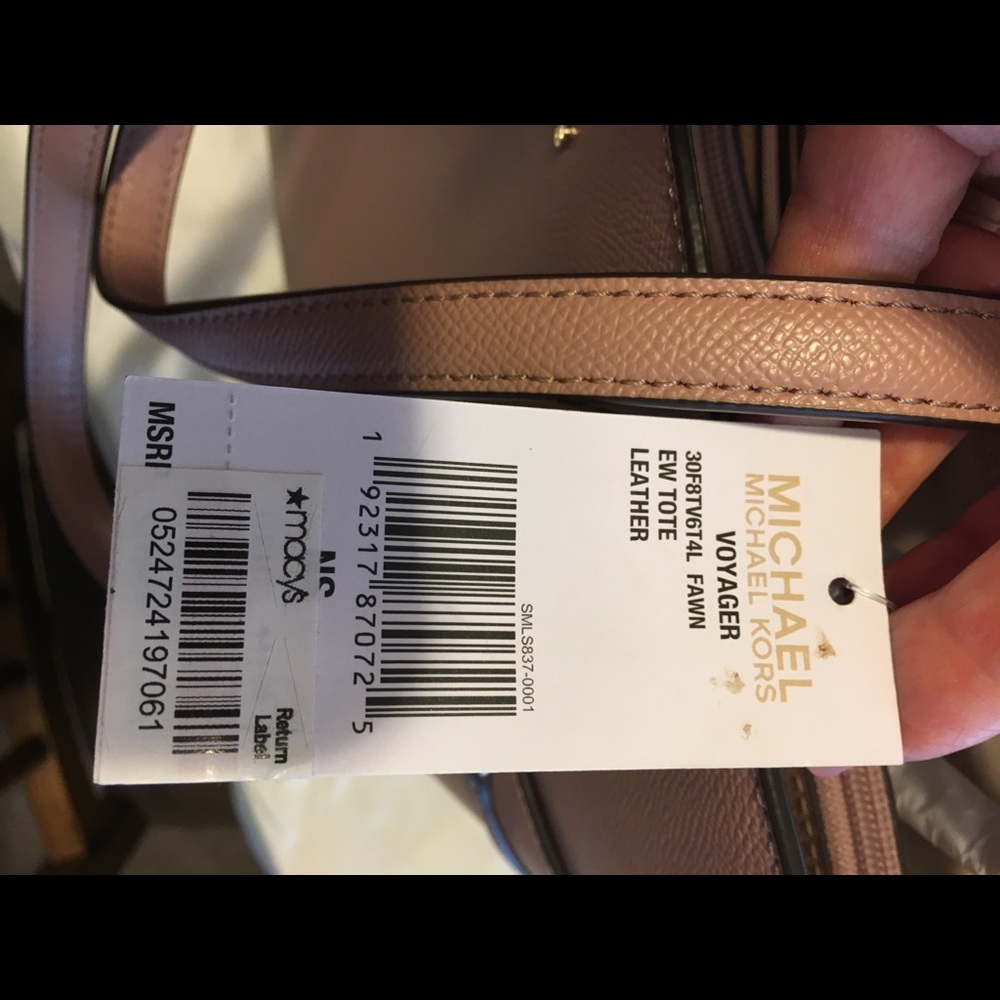 Michael Kors Voyager Tote New with Tag - Picture 7 of 7